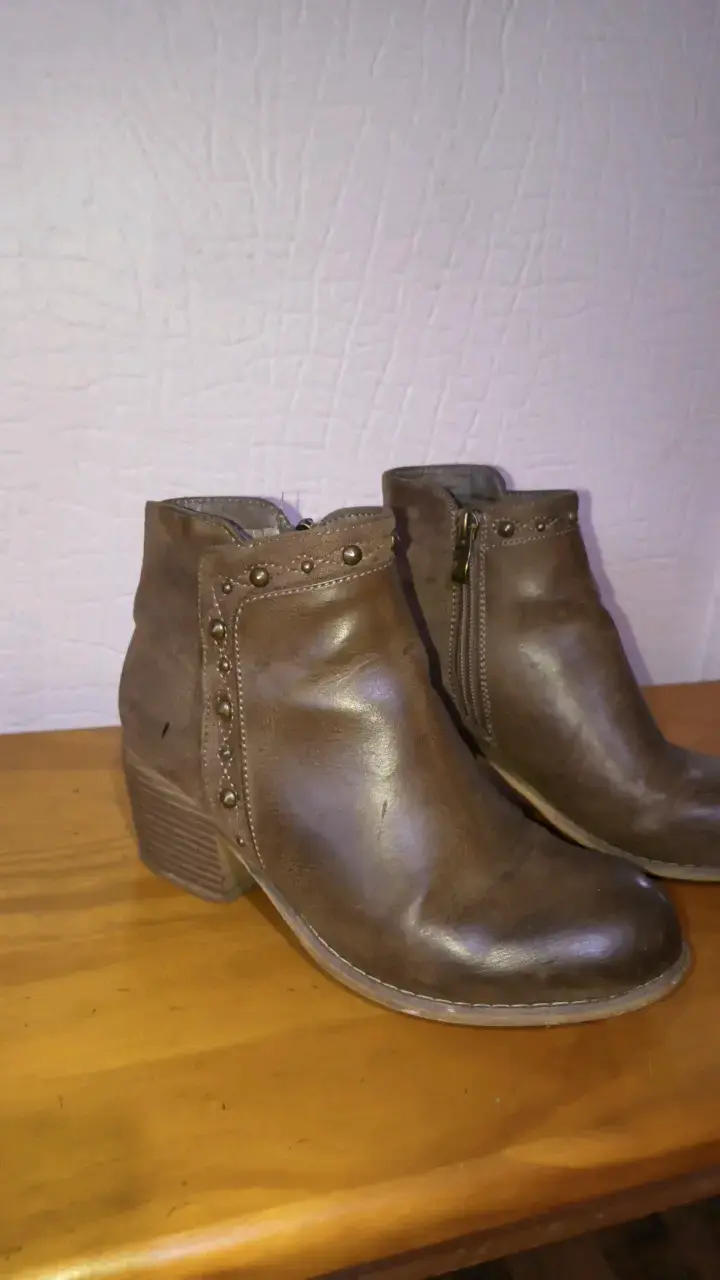 Botines de cuero marrón con tacón - 2