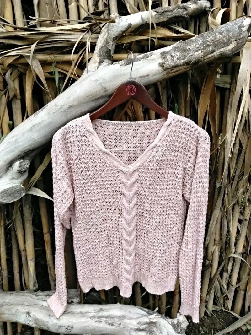 Suéter tejido rosado de punto grueso - 1