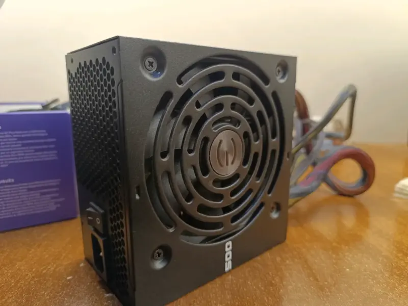 Fuente de poder EVGA 500W 80 Plus - 2
