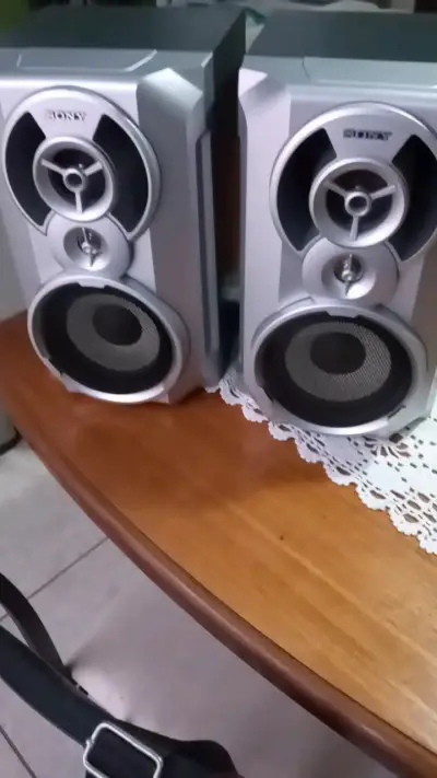 Parlantes Sony de alta fidelidad - miniatura 1