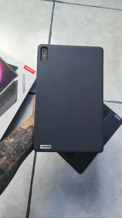 Lenovo Tab P11 con teclado y lápiz - miniatura 6