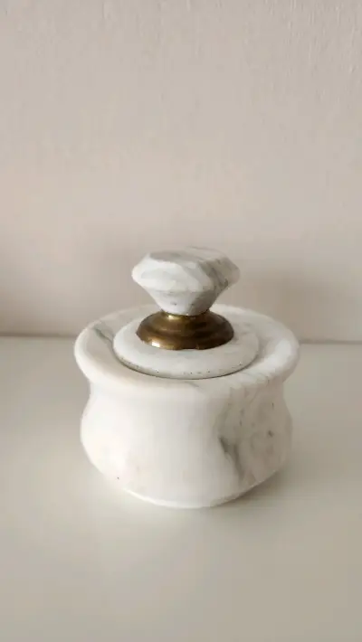 Joyero mármol con tapa - miniatura 1