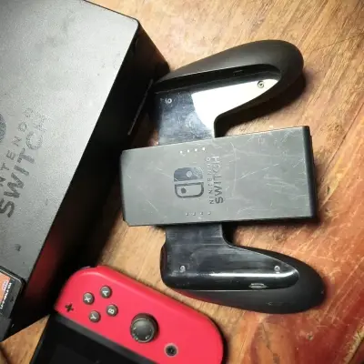 Consola Nintendo Switch con accesorios - miniatura 3