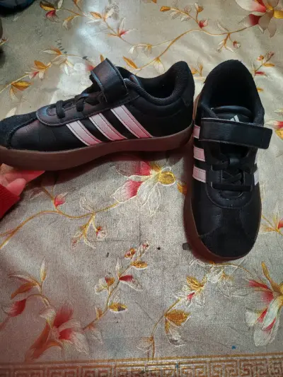 Zapatillas deportivas negras para niños número 31 - miniatura 1