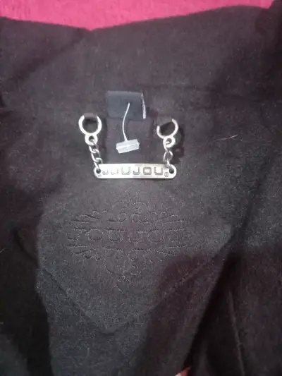 Abrigo negro con cinturón M - miniatura 3
