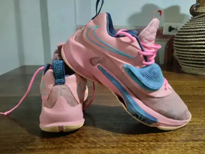 Nike Freak Lebron James - miniatura 2