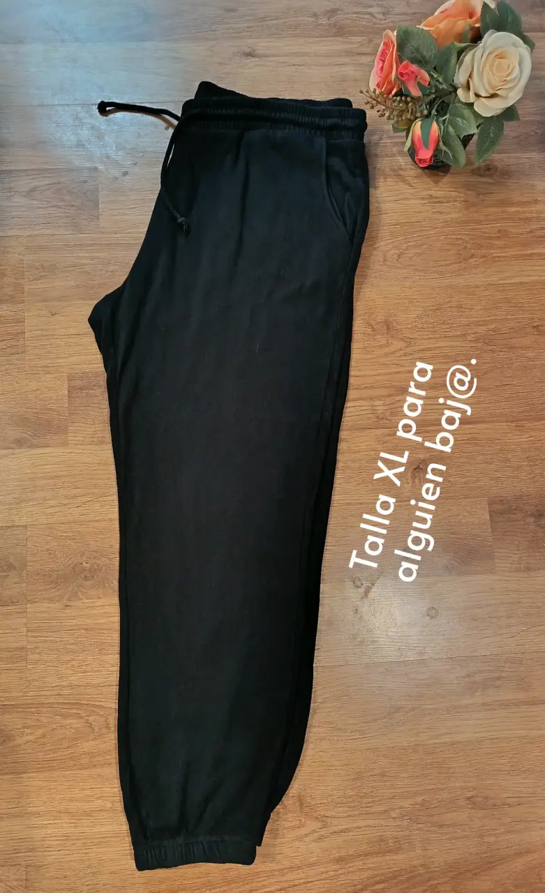 Pantalón deportivo negro talla XL