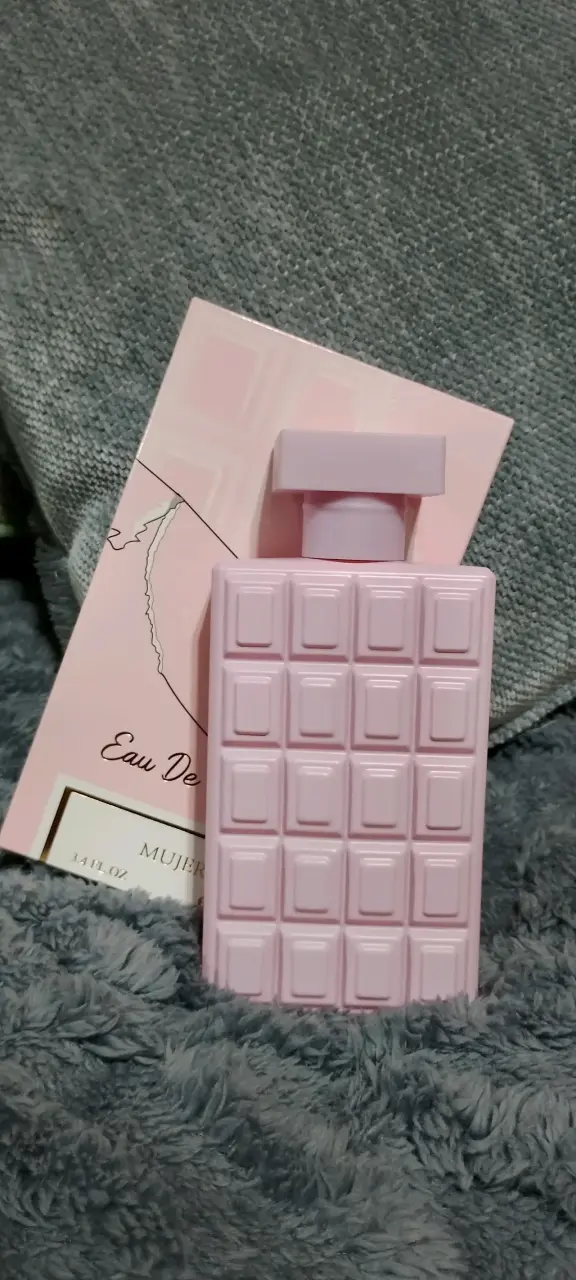 Perfume Eau De Mujer 3.4 fl oz