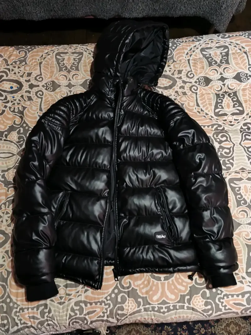 Chaqueta acolchada negra con cierre - 3