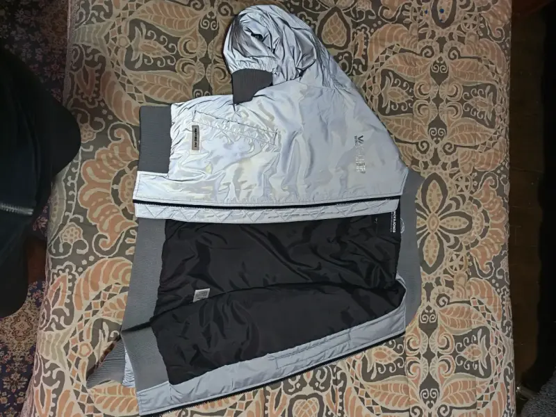 Chaqueta bomber gris Jack & Jones - 2