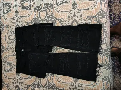 Jeans negros desgastados para hombre - miniatura 2