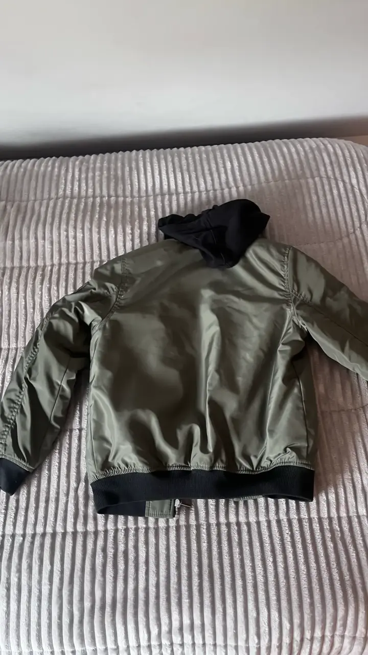 Chaqueta bomber niño con capucha H&M - 2