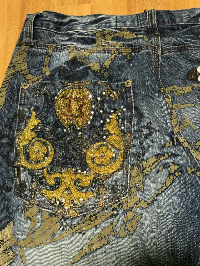 Jeans de diseño con bordado dorado - 4