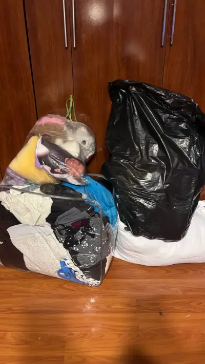 Lote de ropa variada para mujer - miniatura 5