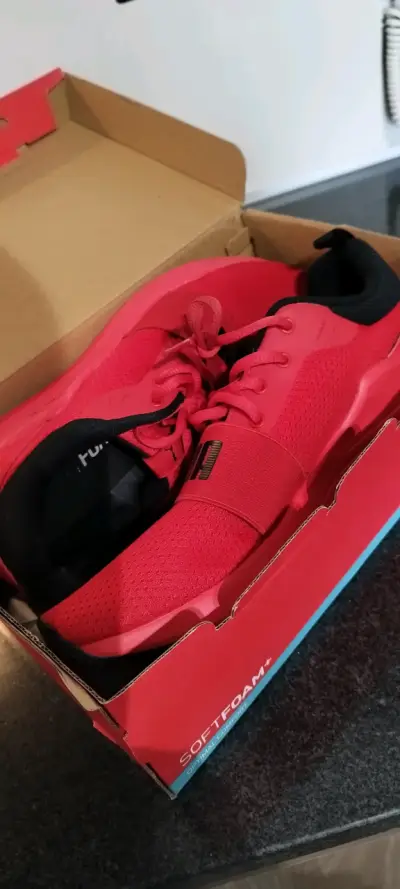 Zapatillas Puma talla 42.5 EU - miniatura 2