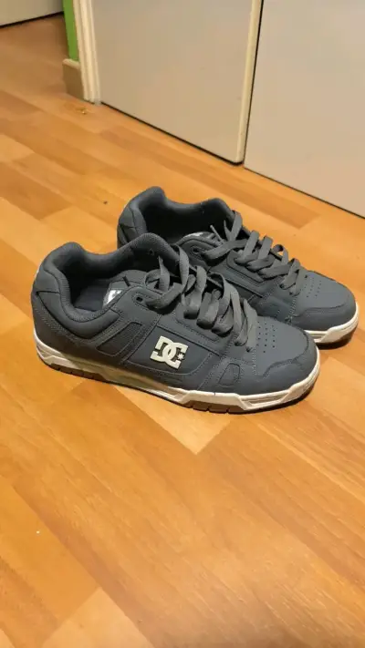 Zapatillas DC Shoes grises para hombre - miniatura 1