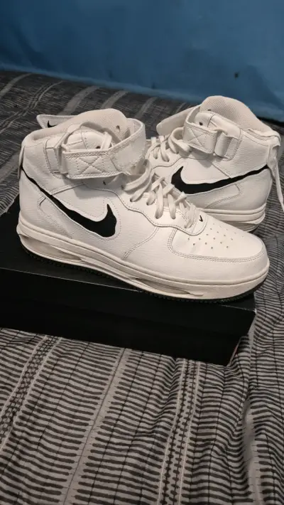Zapatillas Nike Airforce 1 mid blancas - miniatura 1