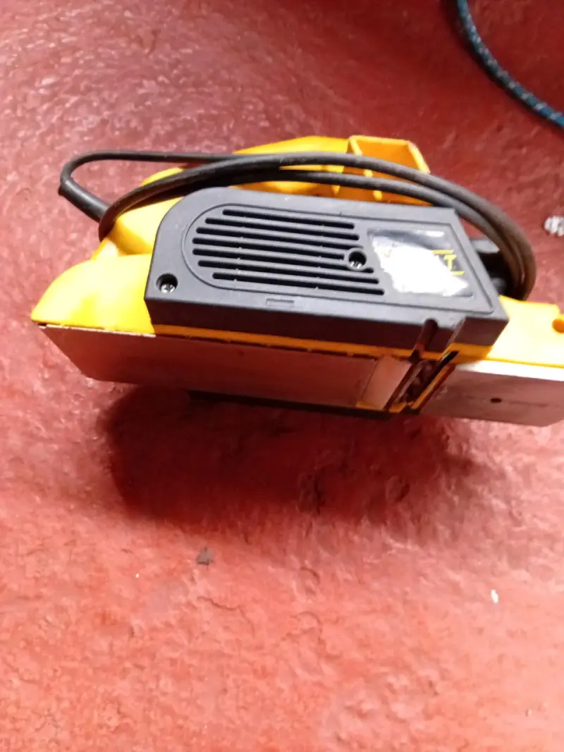 Cepillo eléctrico manual amarillo - 3