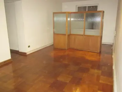 Biombo separador de ambientes de madera - miniatura 1
