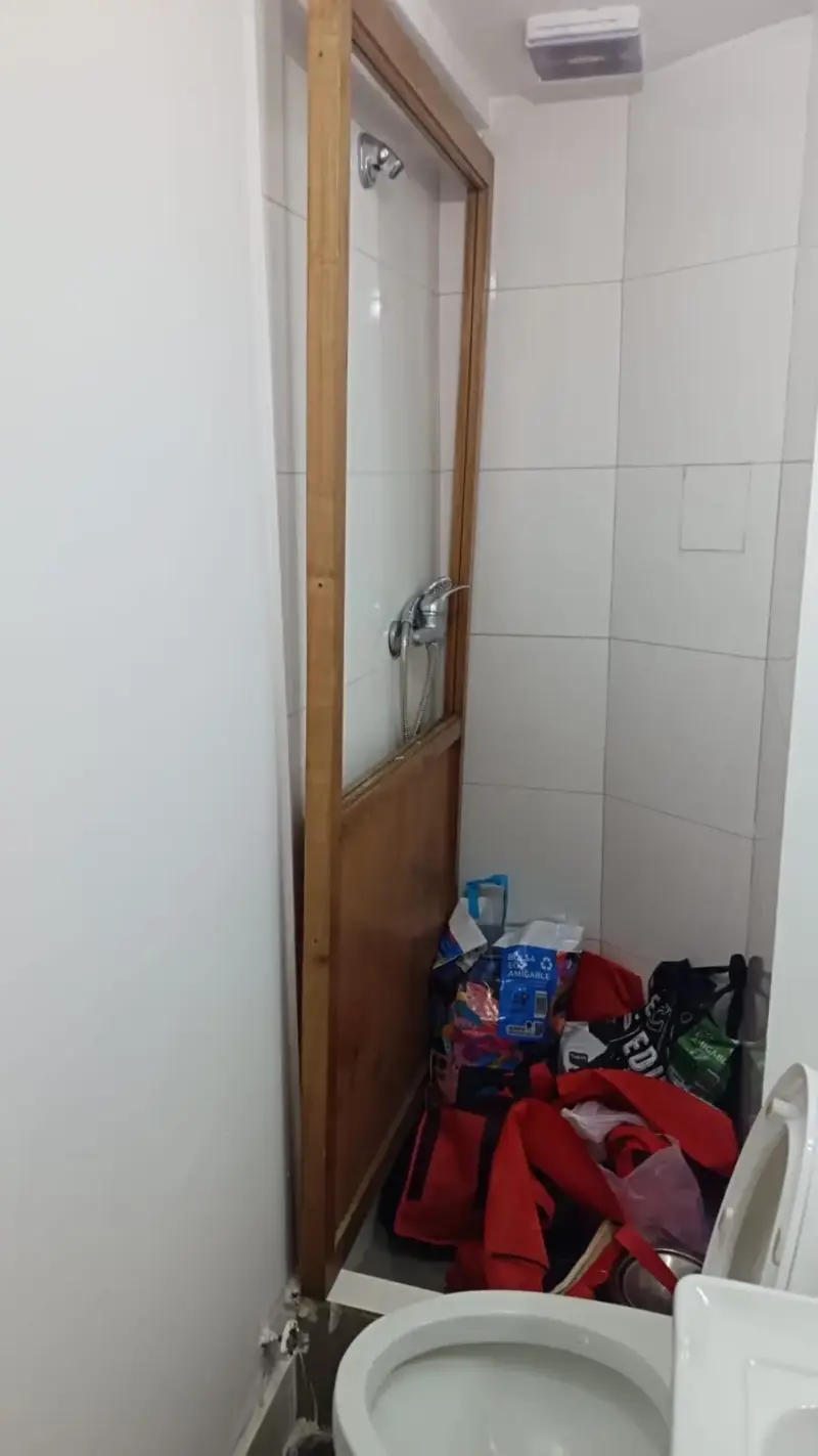 Biombo separador de ambientes de madera - 3