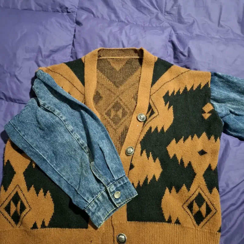 Cárdigan vintage con diseño geométrico