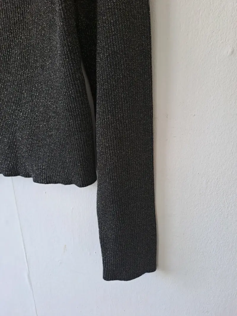 Sweater H&M, negro brillante manga larga,talla M. - 5