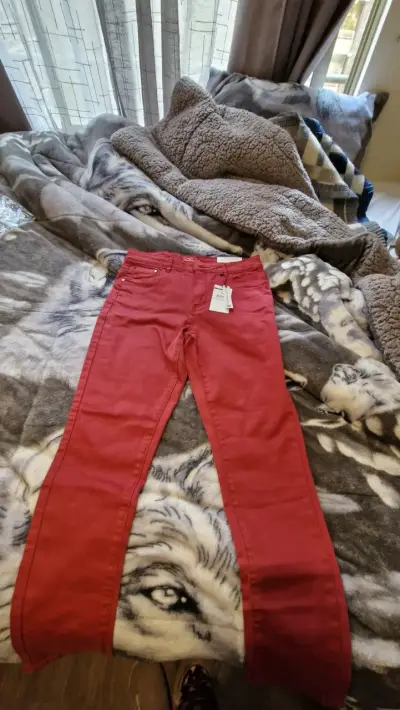 Pantalones rojos de mujer nuevos con etiqueta - miniatura 1