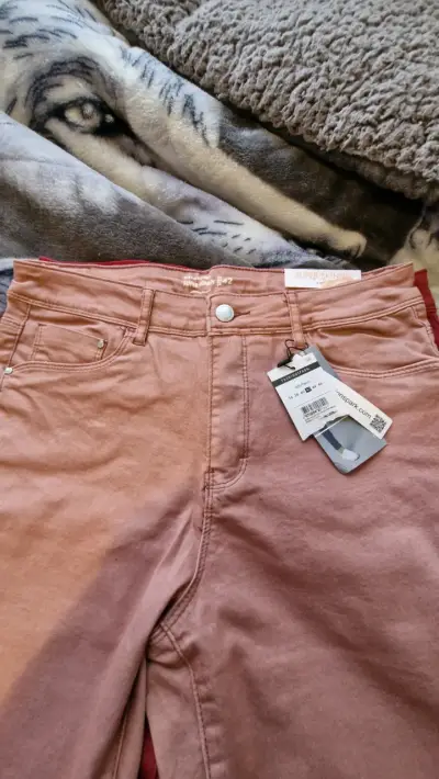 Pantalones rojos de mujer nuevos con etiqueta - miniatura 5