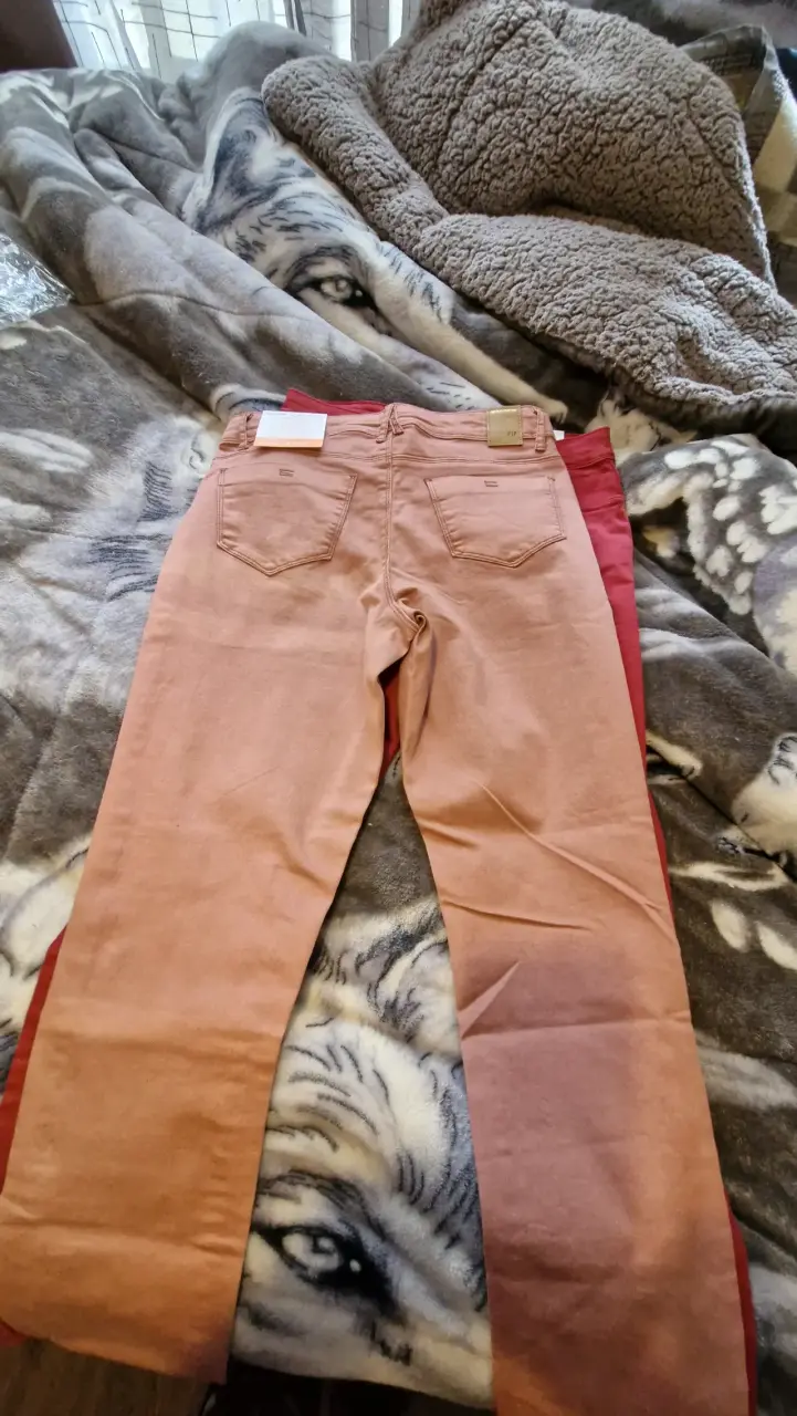 Pantalones rojos de mujer nuevos con etiqueta - 6