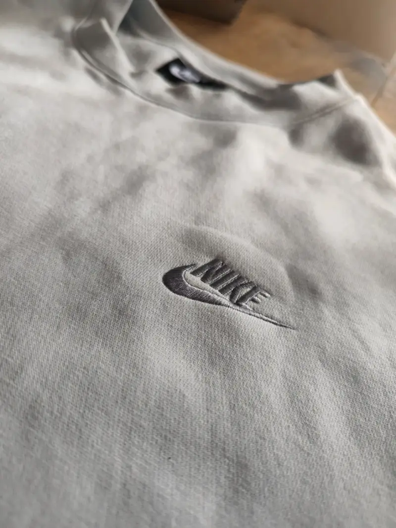 Polerón Nike gris claro unisex - 2