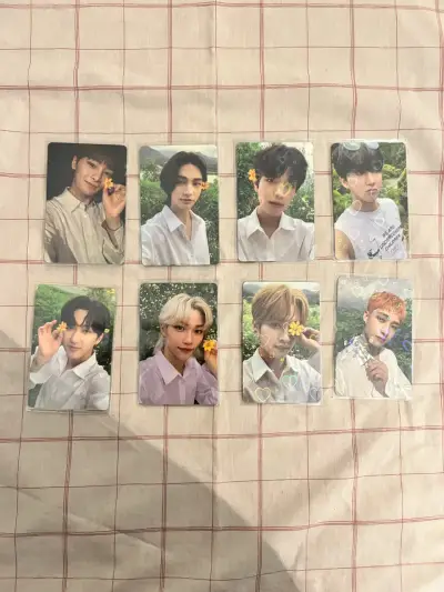 Set de 8 photocards de colección - miniatura 1