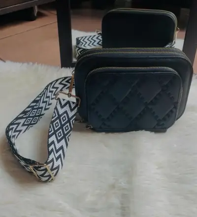 Bandolera de cuero marrón con correa ajustable - miniatura 2