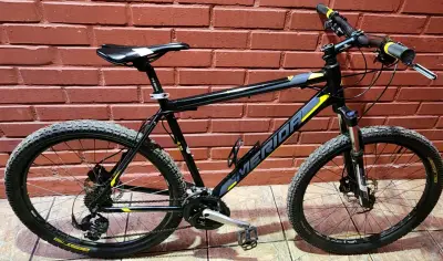 Bicicleta Merida aro 26 frenos hidraulicos! - miniatura 3