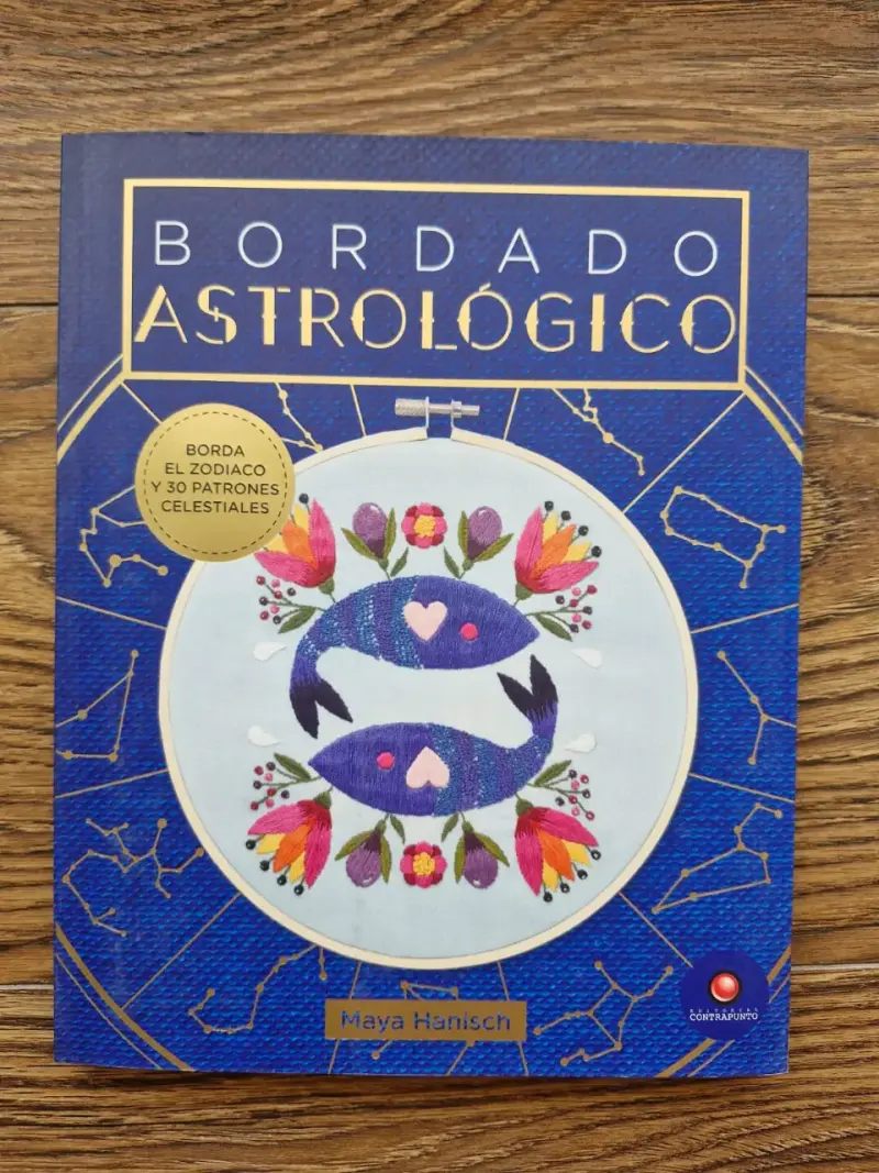 Libro Bordado Astrológico de Maya Hanisch