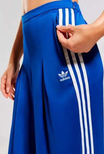 Pantalones anchos Adidas azules con franjas - miniatura 2