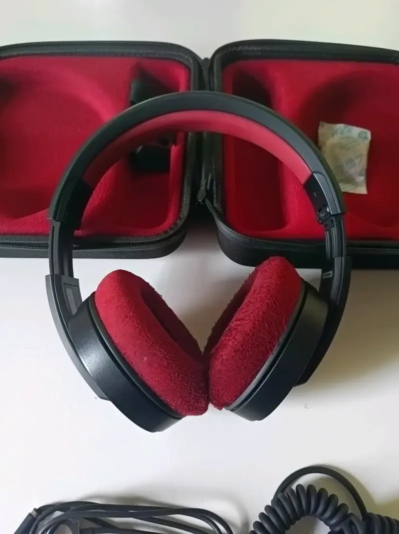 Audífonos Focal Listen Professional con estuche - 5
