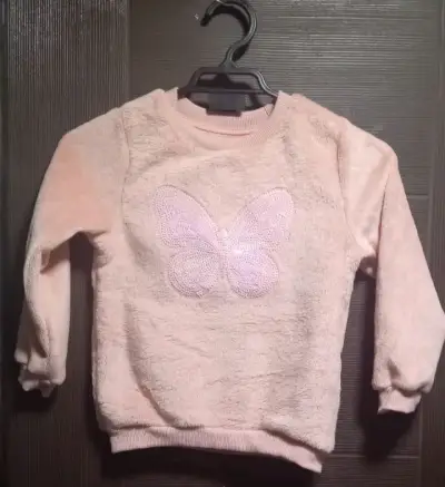 Polerón infantil rosado con mariposa - miniatura 1
