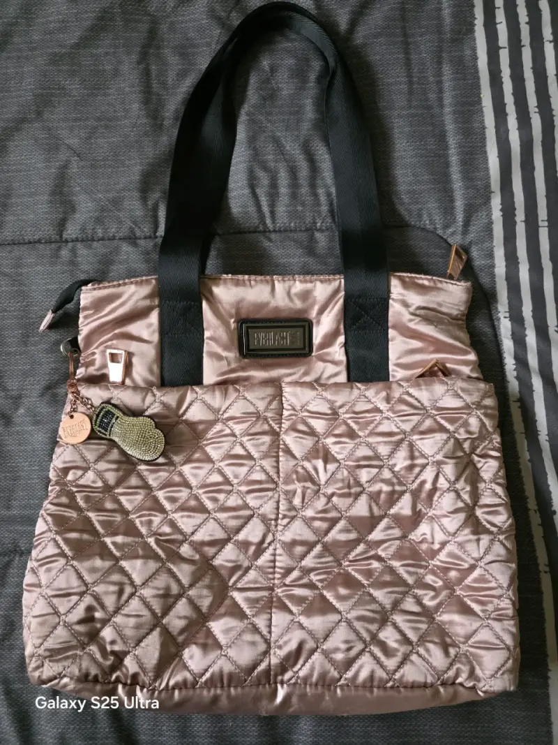Bolso Everlast acolchado rosa metálico - 1
