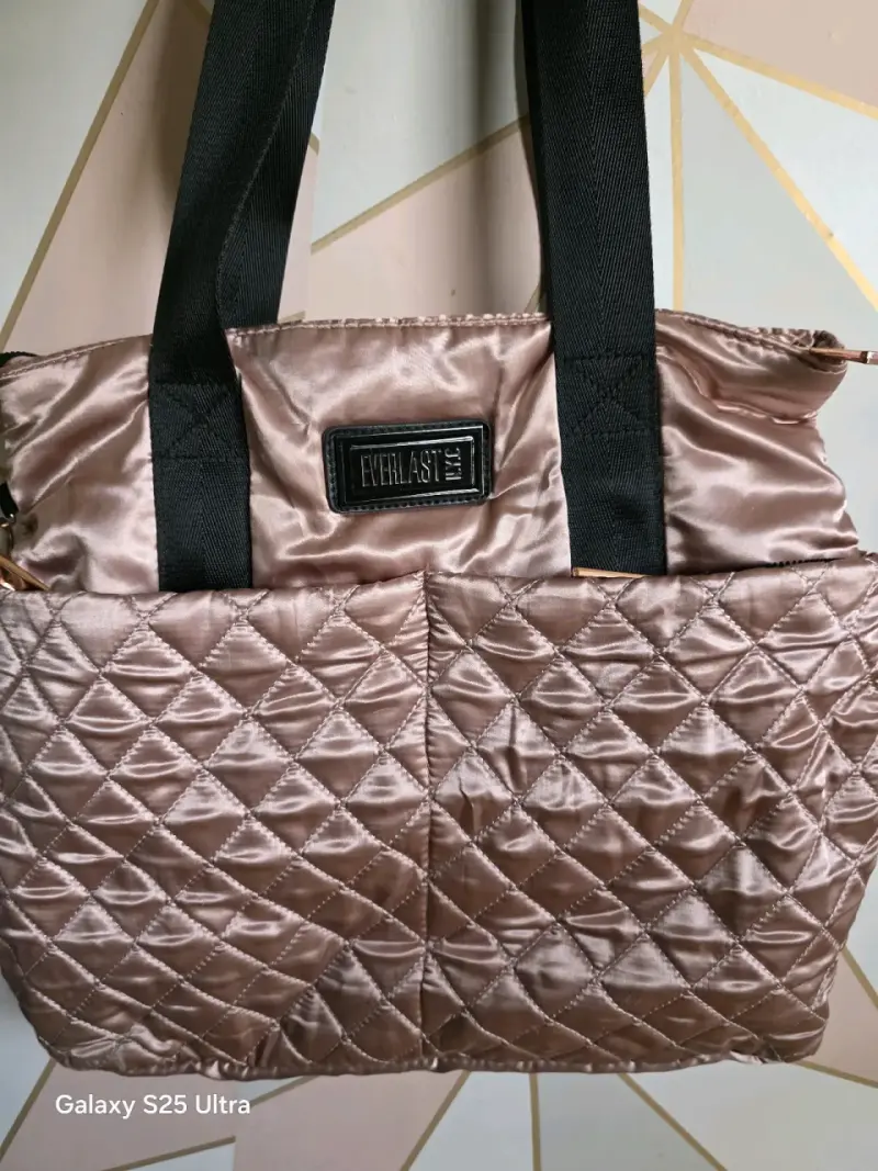 Bolso Everlast acolchado rosa metálico - 4