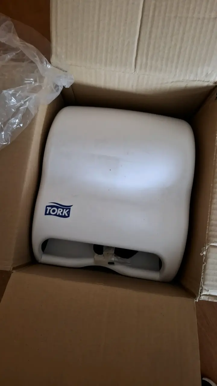 Dispensador de papel Tork blanco nuevo - 4