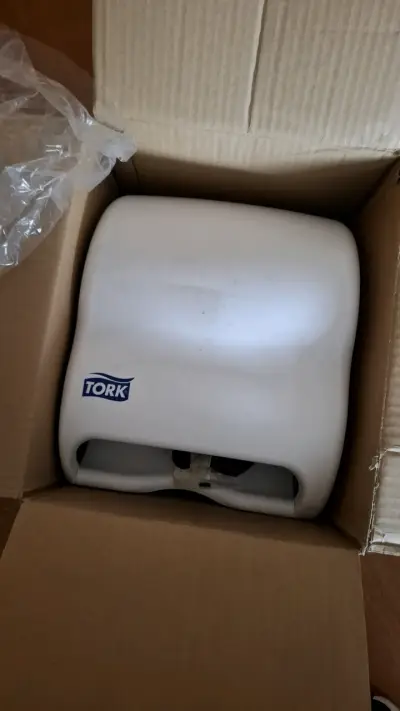 Dispensador de papel Tork blanco nuevo - miniatura 4