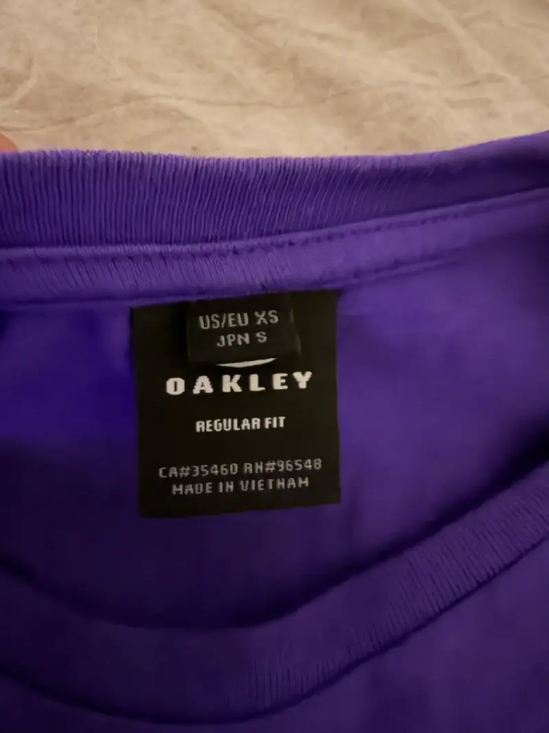 Polera morada Oakley para hombre - 3