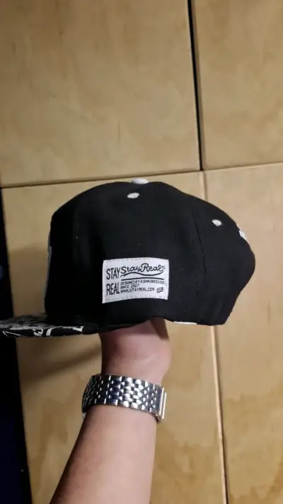 Gorra negra Stay Real estilo urbano - miniatura 1
