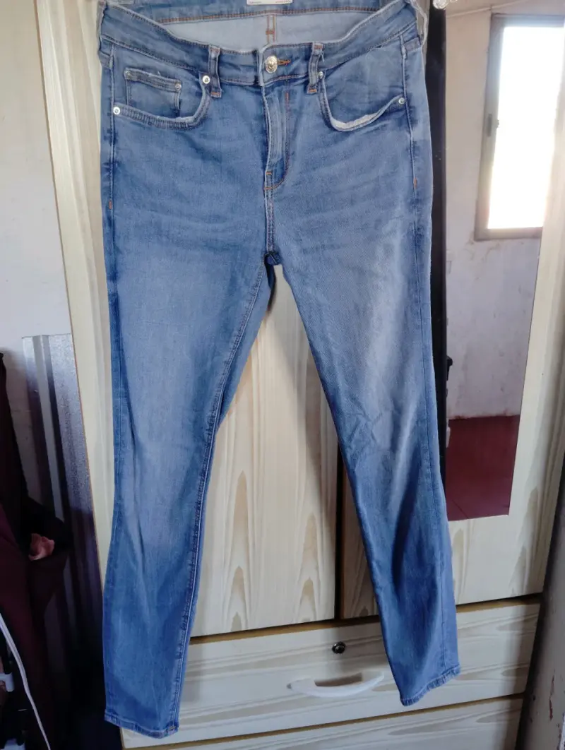 Jeans azul clásico para mujer - 1