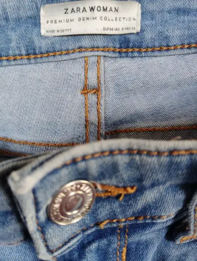 Jeans azul clásico para mujer - miniatura 2