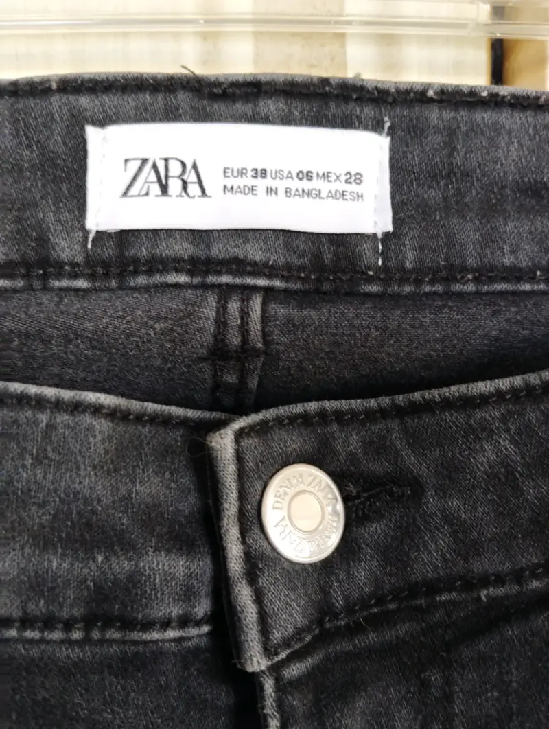 Jeans negros Zara para mujer - 4
