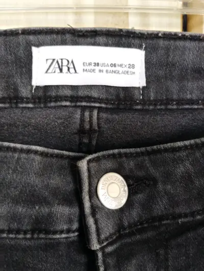 Jeans negros Zara para mujer - miniatura 4