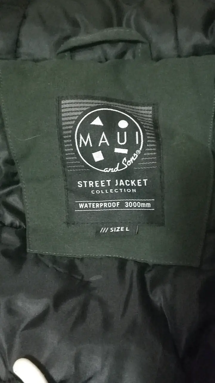 Chaqueta Maui impermeable verde con gorro - 3