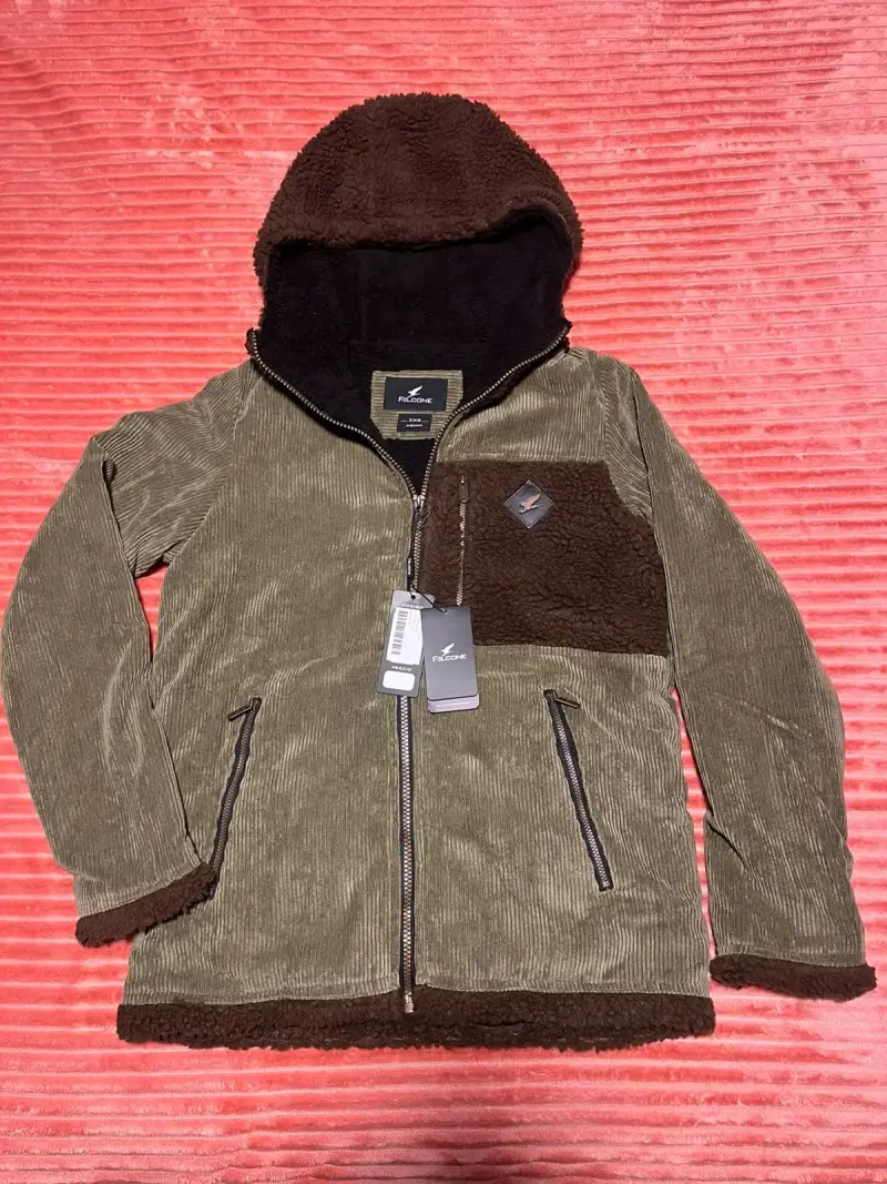 Chaqueta con. Hiporro y capucha, marca Falcon - 1