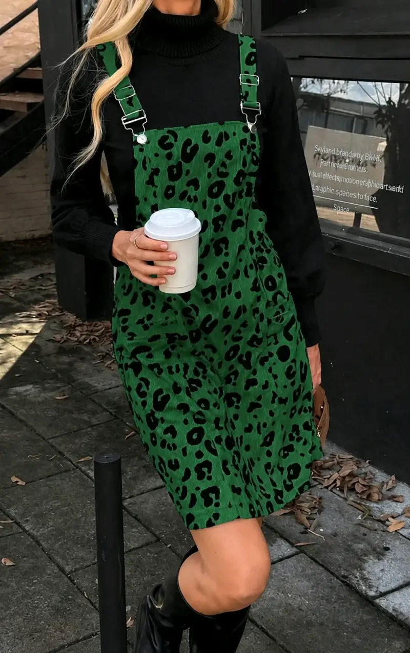 Vestido jumper verde con estampado animal